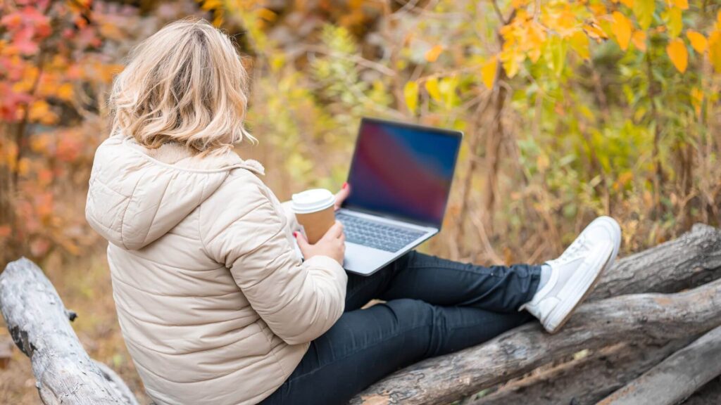Deine erste Website erstellen ohne Technik-Frust – so gelingt dir der Start